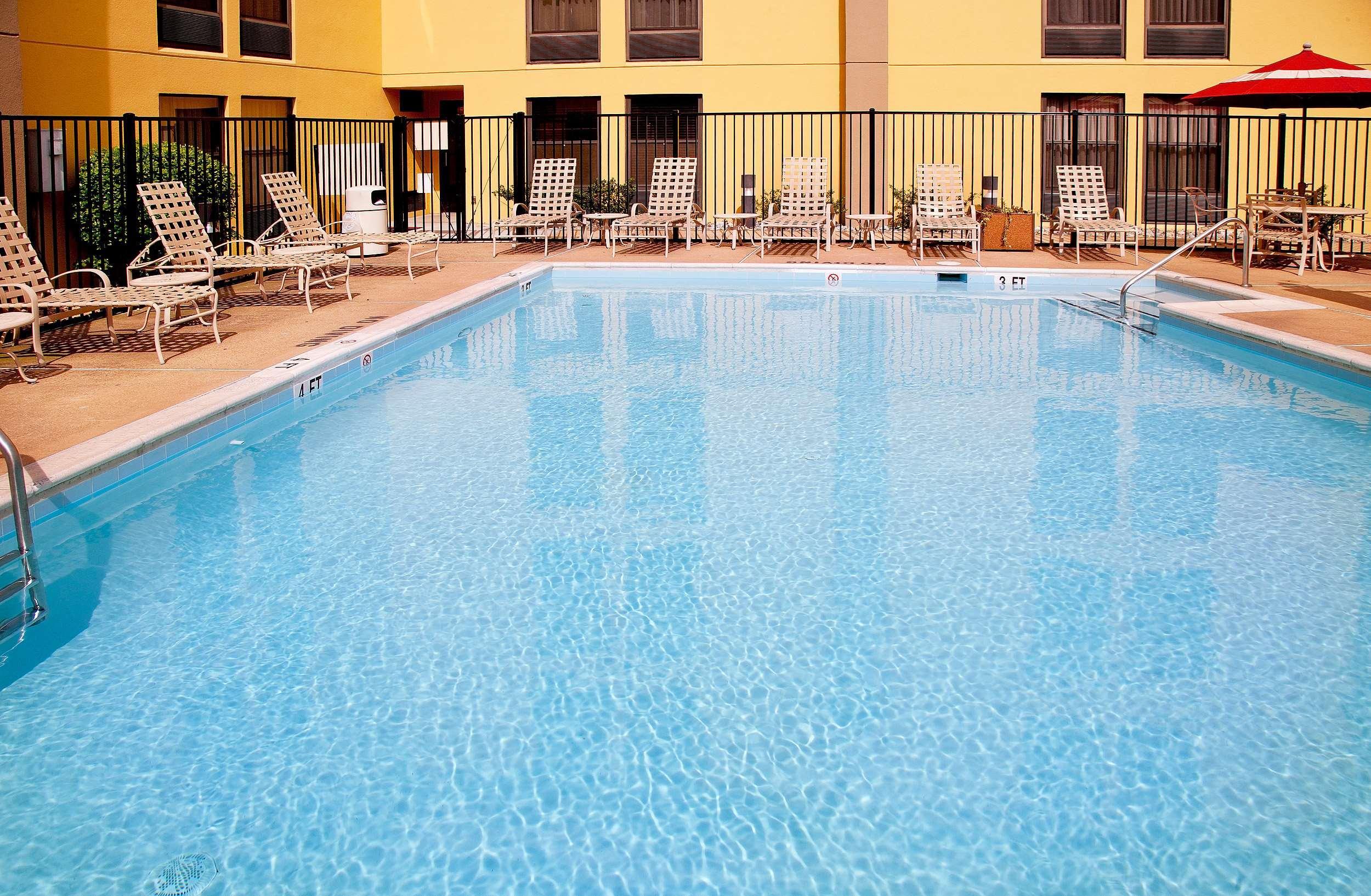 Hampton Inn אלכסנדריה מראה חיצוני תמונה